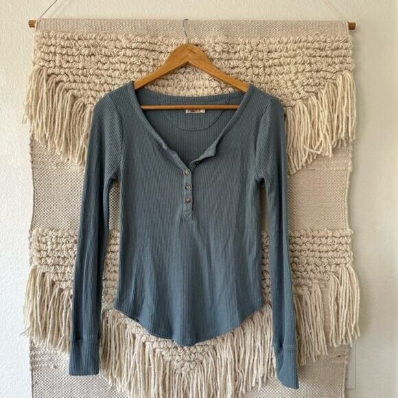 Faherty Henley Long Sleeve - Picture 1 of 5